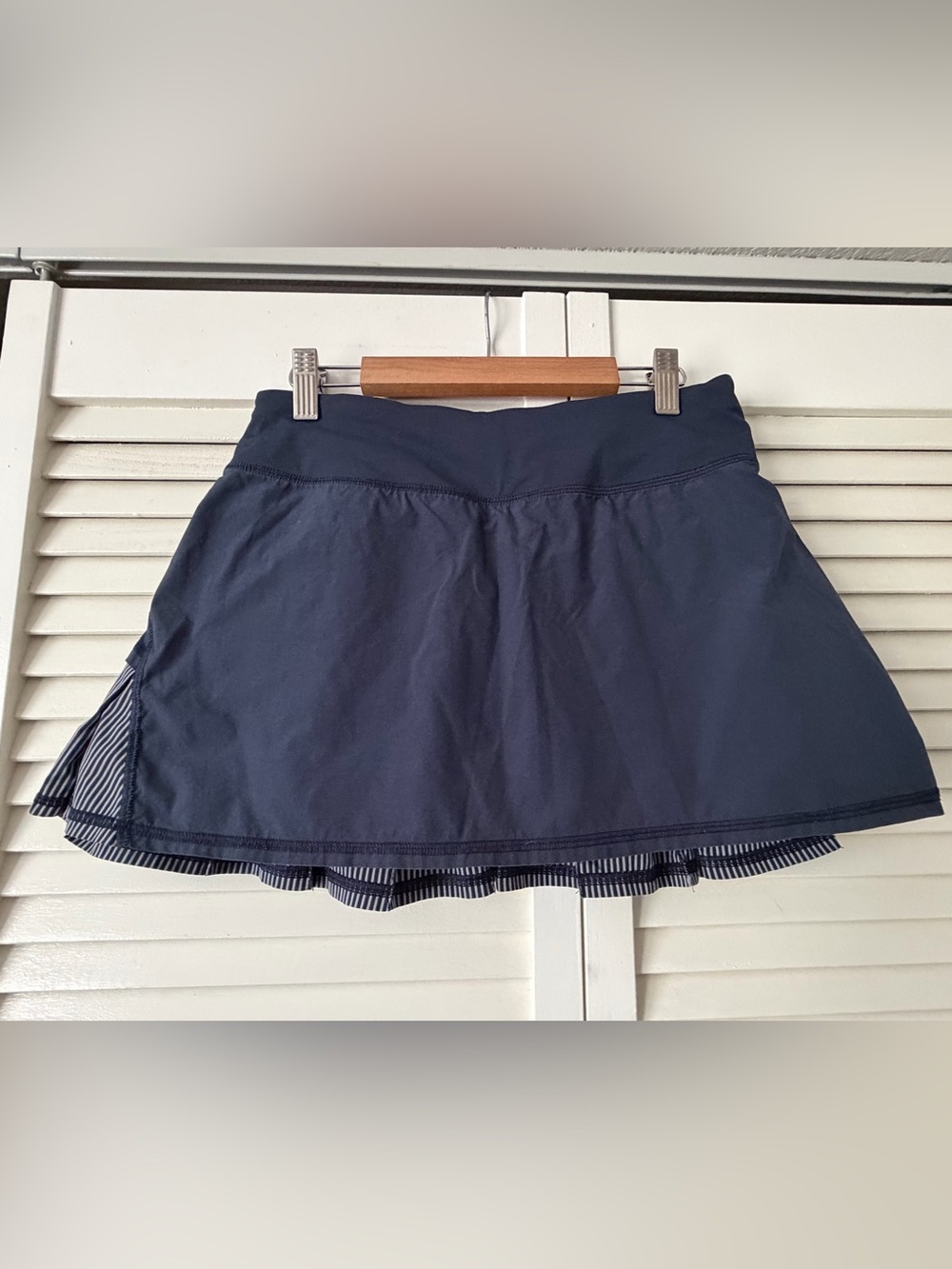 Lululemon ruffle skirt - Picture 2 of 5